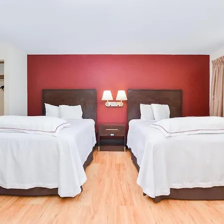Red Roof Inn Plus+ & Suites Guilford Exterior foto